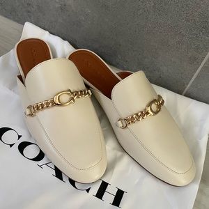COACH ✨NEW✨ Women’s Sofi Leather Slide in Chalk (Size 9)